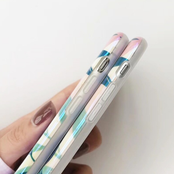 !LAST! NEW iPhone 7/8 Shiny Leaf Case - Picture 6 of 7